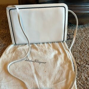 Salvatore Ferragamo White clutch / shoulder / crossbody bag with certificate of